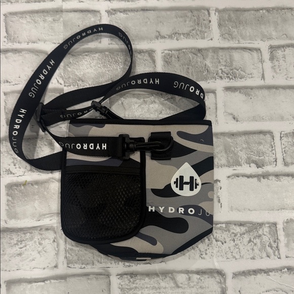 HydroJug Handbags - HydroJug Black and Gray Camouflage Bag